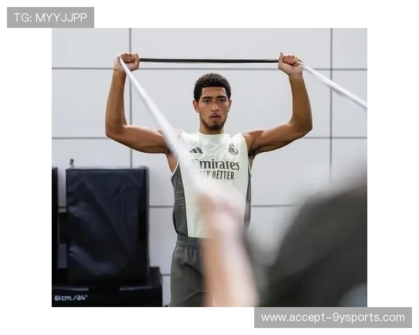 贝林厄姆位置前移对皇马多层次进攻体系的提升分析